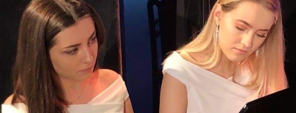 Karolina Kisiak i Kinga Kaczmarczyk 8.KJM